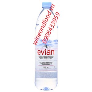 Nước khoáng đóng chai Evian chai 1250 ML