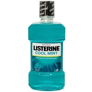 Nước súc miệng hương bạc hà Listerine Cool Mint 750ml