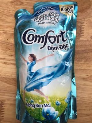 Nước xả vải Comfort đậm đặc hương ban mai túi 800ml