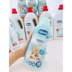 Nước xả vải đậm đặc hương phấn thơm Chicco - 750ml