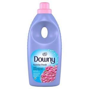 Nước xả vải Downy hương nắng mai chai 900ml