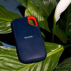 Ổ cứng gắn ngoài SSD 2TB Sandisk Extreme Portable SDSSDE61-2T00-G25