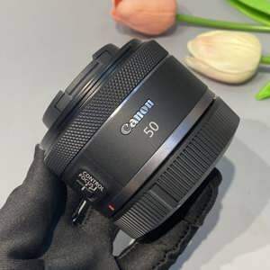 Ống kính Canon RF 50mm f/1.8 STM