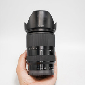 Ống Kính Sony E 18-200mm F3.5-6.3 OSS (SEL18200)