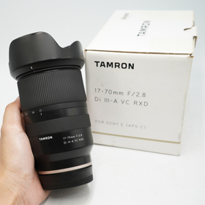 Ống kính Tamron 17-70mm f/2.8 Di III-A VC RXD for Sony