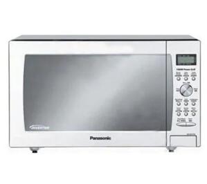 Lò vi sóng Panasonic PALM-NN-GD570SYUE - 27 lít - 900W, có nướng