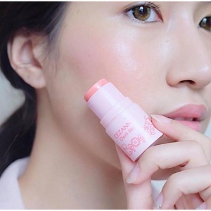 Phấn má dạng kem thỏi Cezanne Cheek Stick