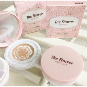 Phấn trang điểm 4 trong 1 Secret Key The Flower Water Pact SPF50+/PA+++