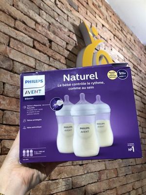 Bộ 3 bình sữa mô phỏng tự nhiên Philips Avent 260ml - màu 693, 694, 695