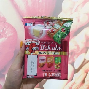 Phomai Belcube con bò cười vị cà chua