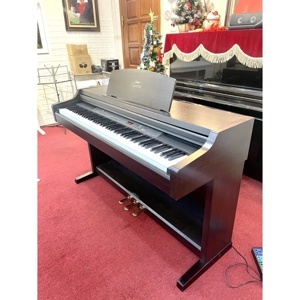 Đàn Piano Điện Yamaha CLP-820