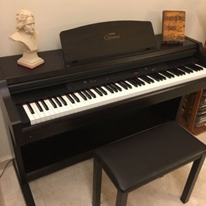 Đàn Piano Điện Yamaha CLP-820