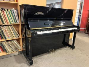 Đàn Piano Yamaha U1A3