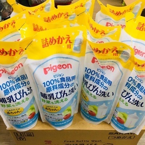 Dung dịch súc rửa bình sữa dạng túi thay thế Pigeon PL30013 - 700ml