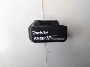 Pin Lithium-ion Makita BL1850B