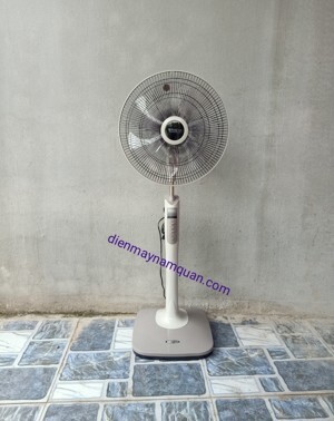 Quạt đứng có khiển Phong Lan D400MS-K1