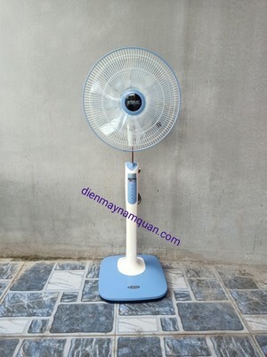 Quạt đứng có khiển Phong Lan D400MS-K1