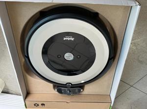 Robot hút bụi iRobot Roomba E5