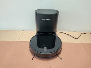 Robot hút bụi lau nhà Liectroux M200