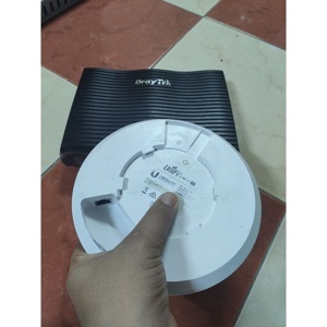 Router - Bộ phát wifi Ubiquiti UniFi AC LR