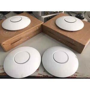 Router - Bộ phát wifi Ubiquiti Unifi AC Lite