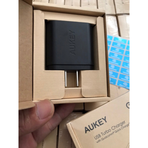 Sạc di động Aukey PA-T9