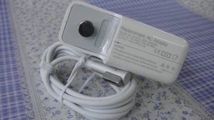 Sạc laptop Apple 14.5V - 3.1A