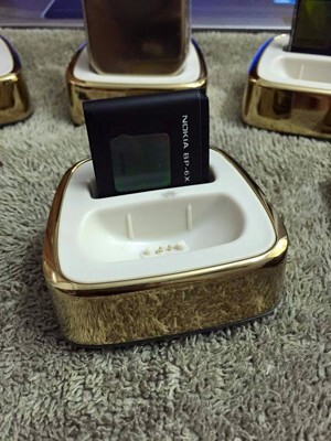 Sạc Nokia 8800