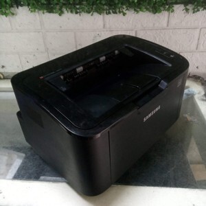 Máy in laser đen trắng Samsung ML1671 (ML-1671) - A4