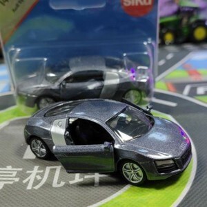 Mô hình xe Audi R8 Siku 1430