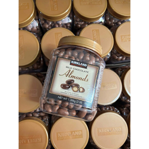 Chocolate sữa bọc hạnh nhân Kirkland Signature Milk Chocolate Almonds 1.36 Kg