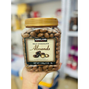 Chocolate sữa bọc hạnh nhân Kirkland Signature Milk Chocolate Almonds 1.36 Kg