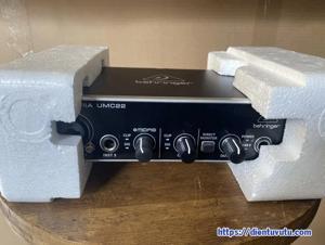 Sound card thu âm Behringer Audio Interface UMC22