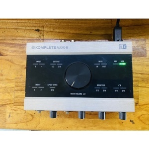 Soundcard thu âm Native Instruments Komplete Audio 6