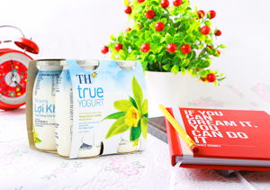 Sữa chua uống men sống TH true Yogurt hương vanila tự nhiên