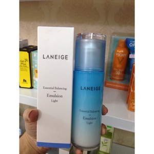 Sữa dưỡng cho da nhờn Laneige Balancing Emulsion Light