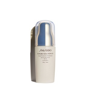 Sữa dưỡng da đa năng Shiseido Future Solution LX Total Protective Emulsion