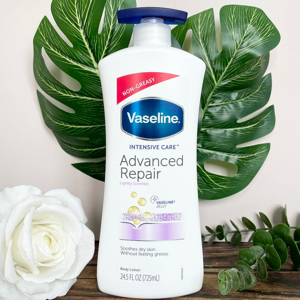 Sữa dưỡng thể Vaseline Intensive Care Advanced Repair 600ml