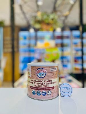 Sữa hữu cơ Earth’s Best Organic Dairy của Mỹ cho trẻ từ 0 đến 12 tháng hộp 595g (Earth’s Best đỏ)