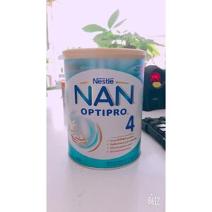 Sữa bột Nan 4 Nga - hộp 800g (dành cho trẻ trên 18 tháng tuổi)