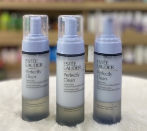 Sữa rửa mặt 3 trong 1 Estée Lauder Perfectly Clean Triple-Action Cleanser/Toner/Makeup Remover