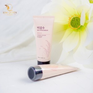 Sữa rửa mặt cám gạo trắng da TFS Rice Water Bright Rice Bran Cleansing Foam