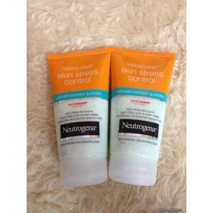 Sữa rửa mặt Neutrogena Visibly Clear Skin Stress Control Neutrogena