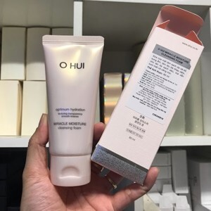 Sữa rửa mặt Ohui Miracle Moisture Cleansing Foam ẩm mịn 80ml