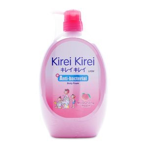 Sữa tắm Kirei Kirei hương đào 900ml