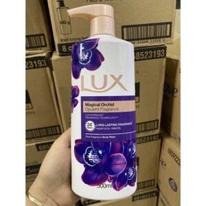 Sữa tắm Lux Magical Spell tím 530g