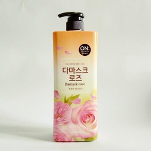 Sữa tắm On The Body Damask Rose 900ml