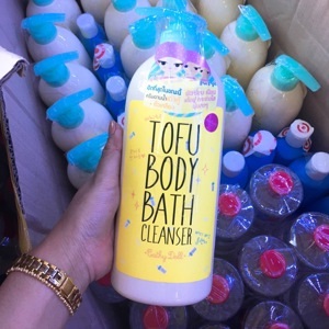 Sữa tắm trắng da Tofu White Tofu Body Bath Cleanser 750ml