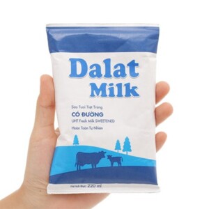 Sữa tươi tiệt trùng có đường Dalat Milk bịch 220ml