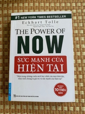 Sức mạnh của hiện tại - Eckhart Tolle.